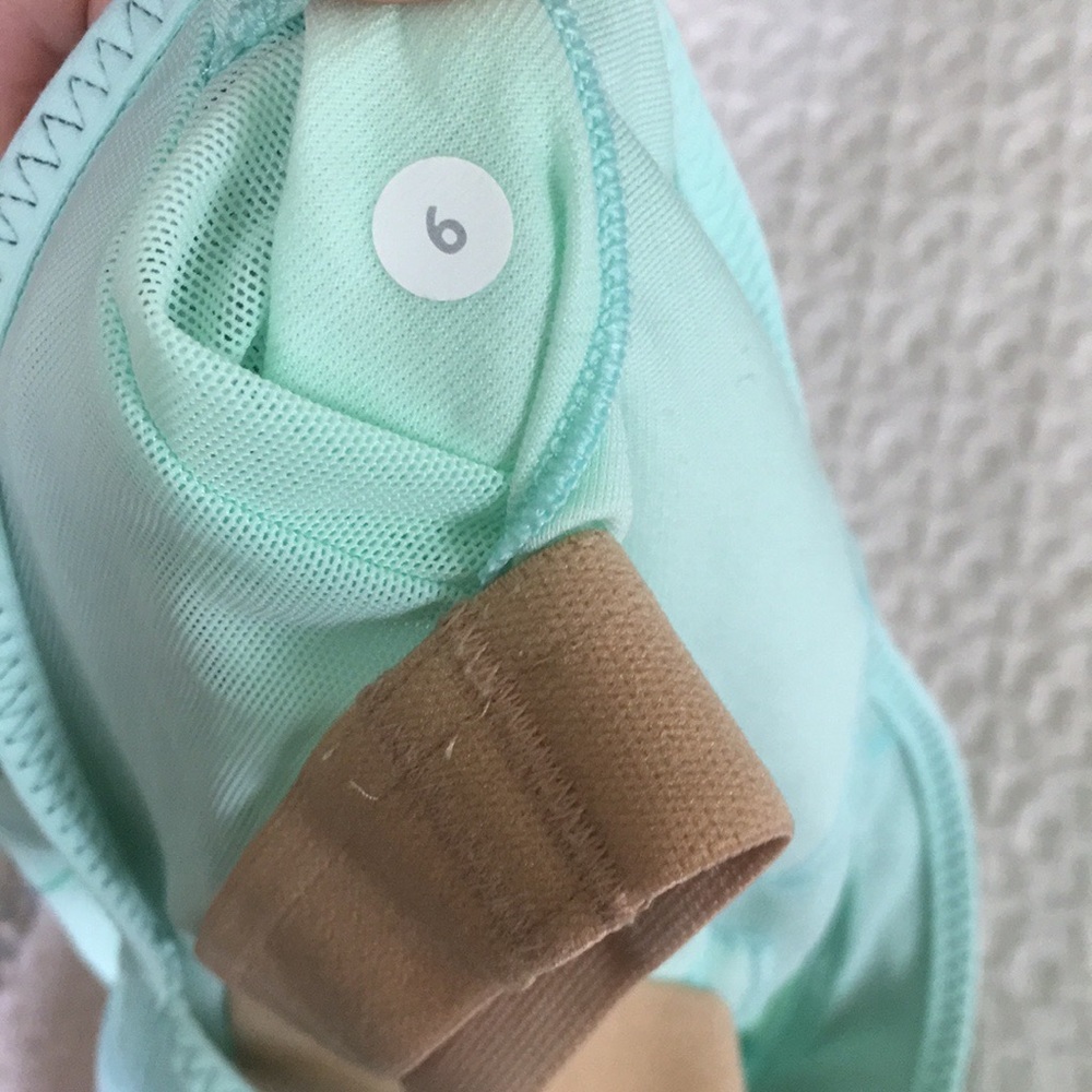 Lululemon scoop neck tank top - light blue - Picture 7 of 8